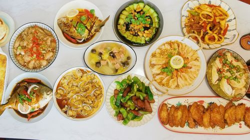 家庭聚餐12个家常菜(12款家庭聚餐必备美食)