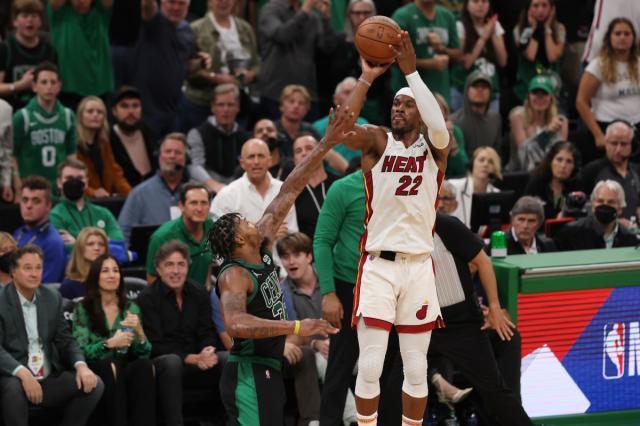 热火凯尔特人(The Miami Heat beat the Boston Celtics to take Game 2 - Miami Heat defeats Boston Celtics in Game 2.)