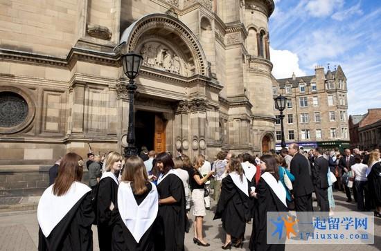 爱丁堡大学研究生申请条件(申请爱丁堡大学研究生的条件简介PG admission requirements for the University of Edinburgh)