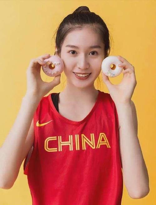 中国女篮最漂亮的球员(中国女篮最靓的球员)