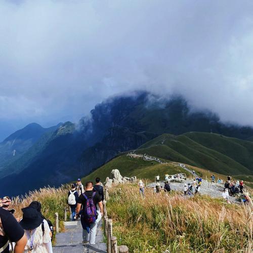 萍乡武功山好玩吗(探秘萍乡武功山的旅游魅力)